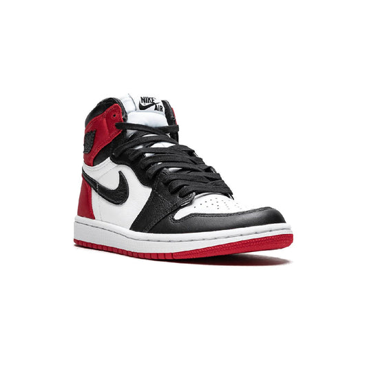 Air Jordan 1 Satin Black Toe