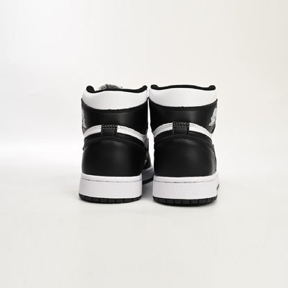 Air Jordan 1 Retro High OG Black White