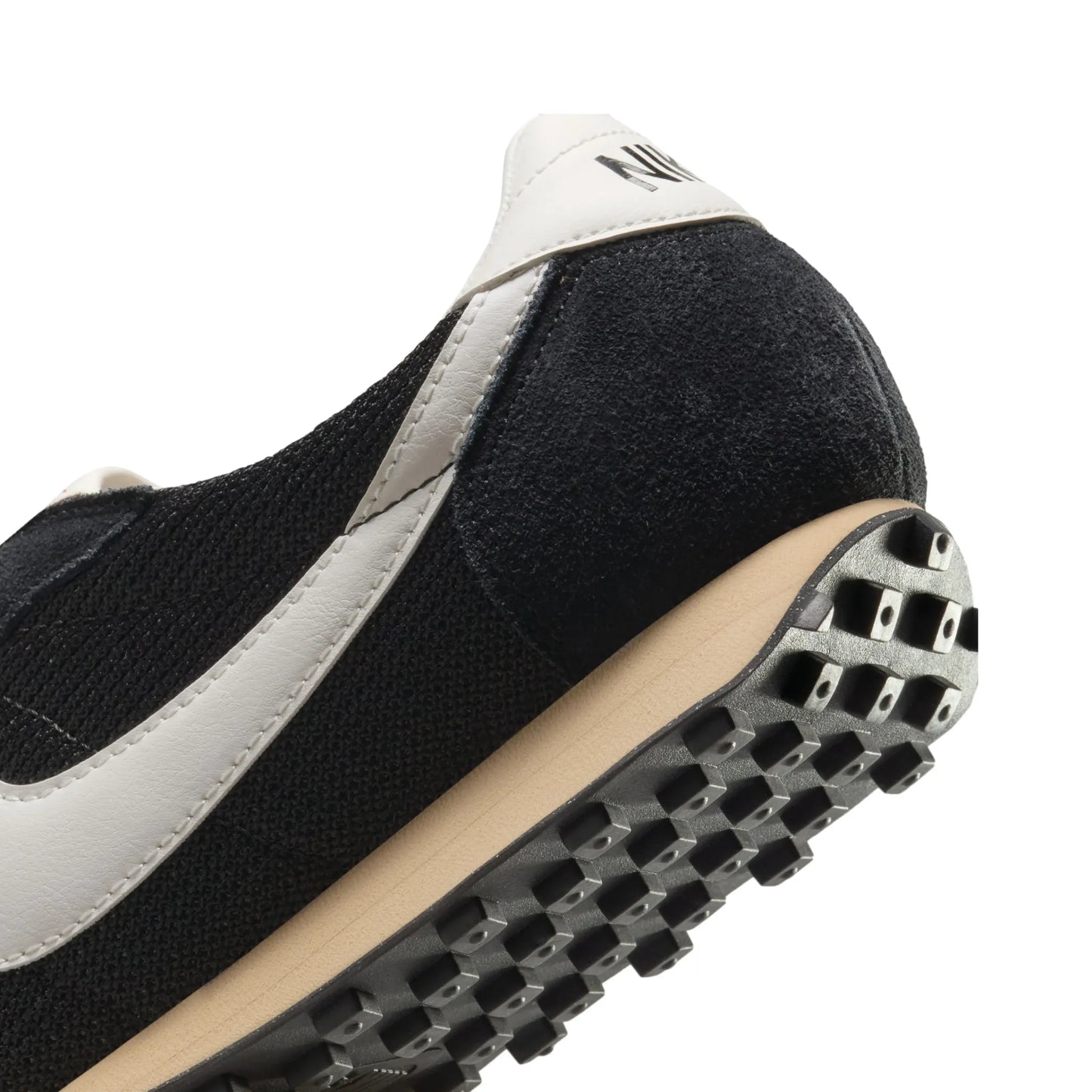 Nike LD-1000 Black Sesame heel and waffle sole detail